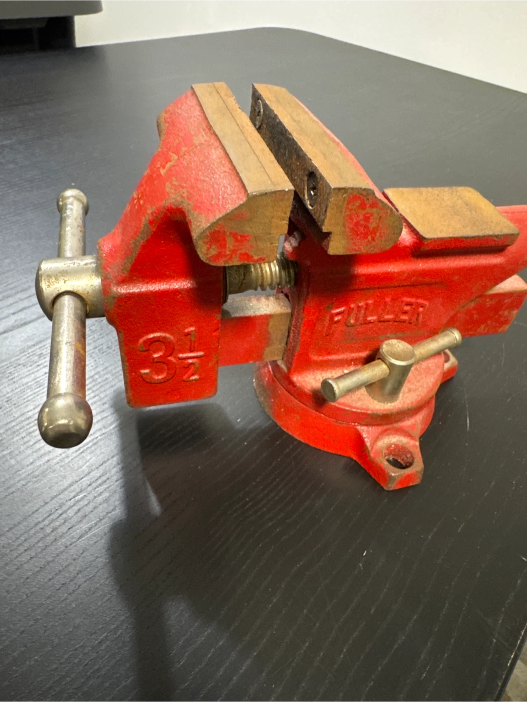 Fuller 3 1/2 Inch Bench Vise