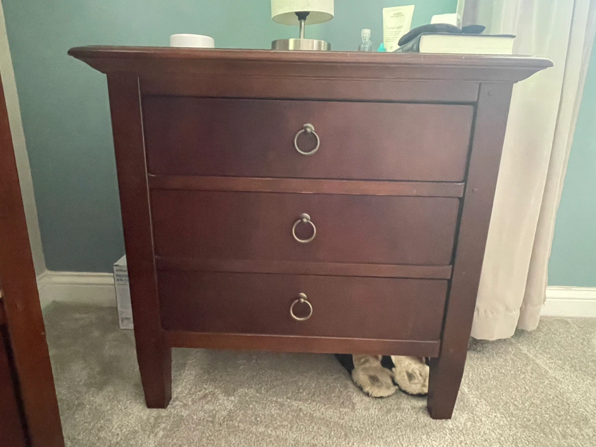 Dark Wood Bedroom Furniture Set - photo 2