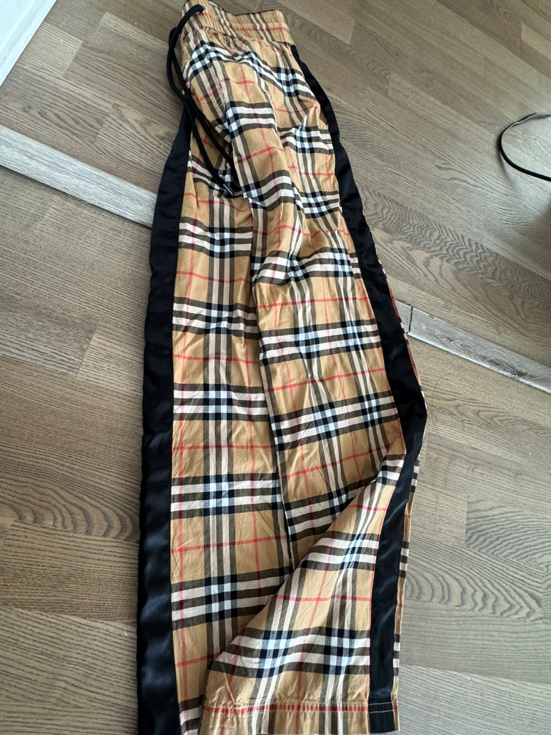 Authentic Burberry Checkered Joggers - photo 5