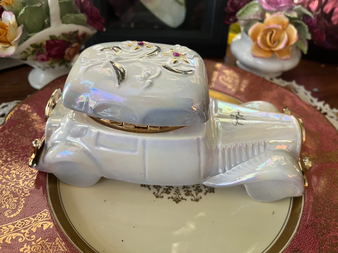 Vintage Porcelain Car Trinket Box - photo 2