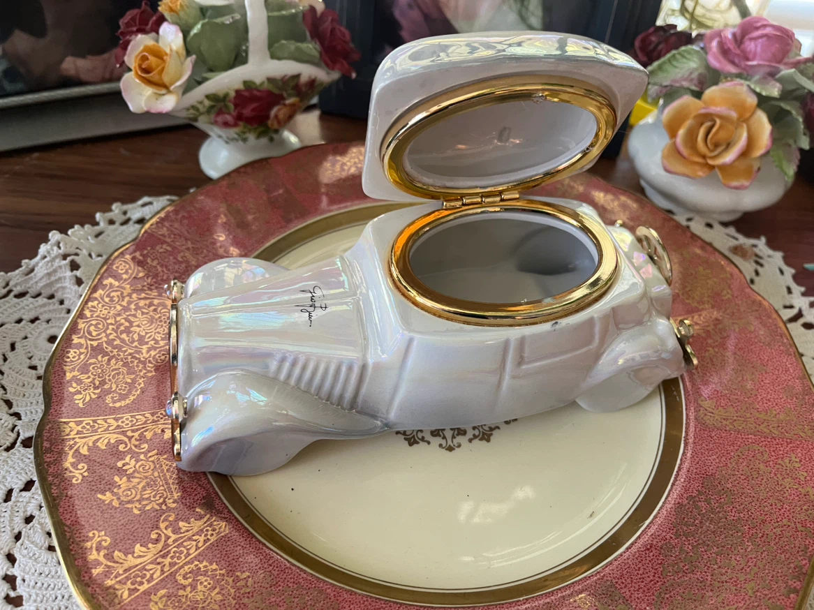 Vintage Porcelain Car Trinket Box - photo 3