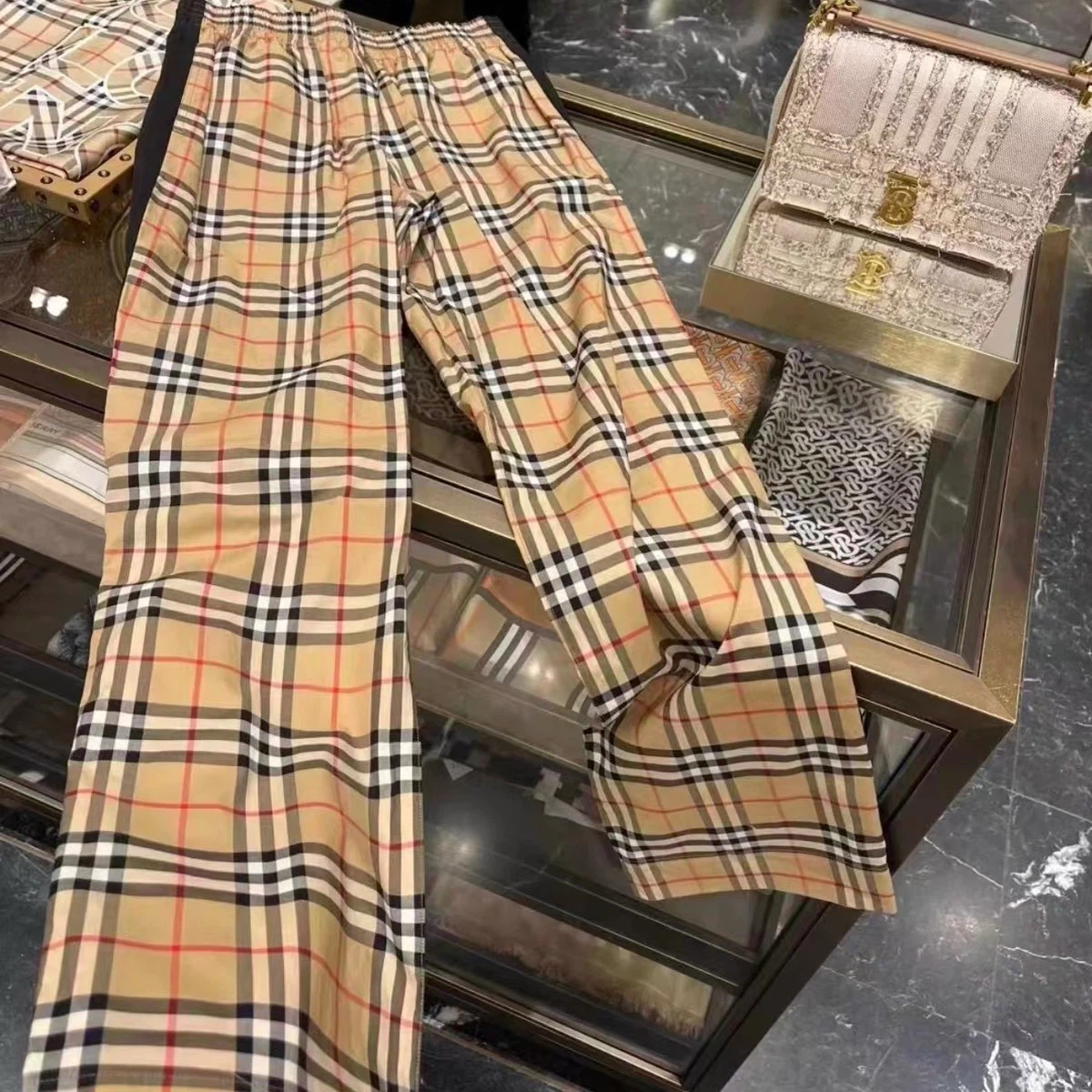 Authentic Burberry Checkered Joggers - photo 3