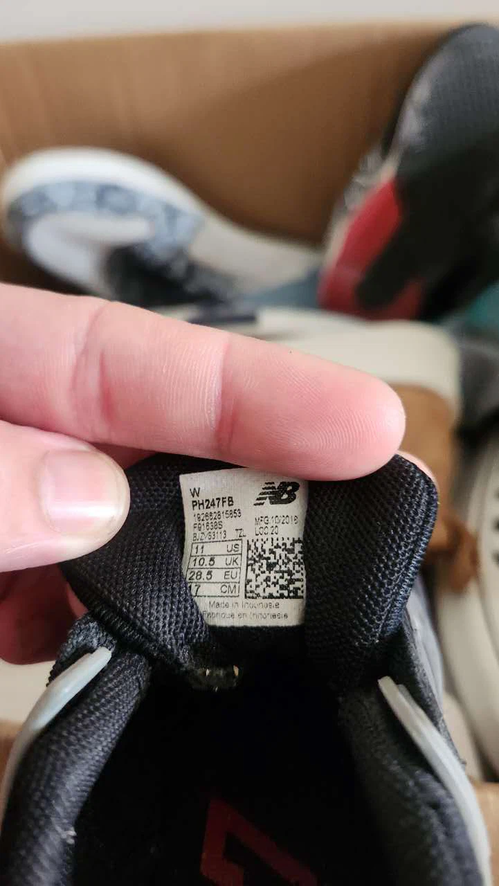 Nike Jordan Kids Shoes Size 1Y - photo 2