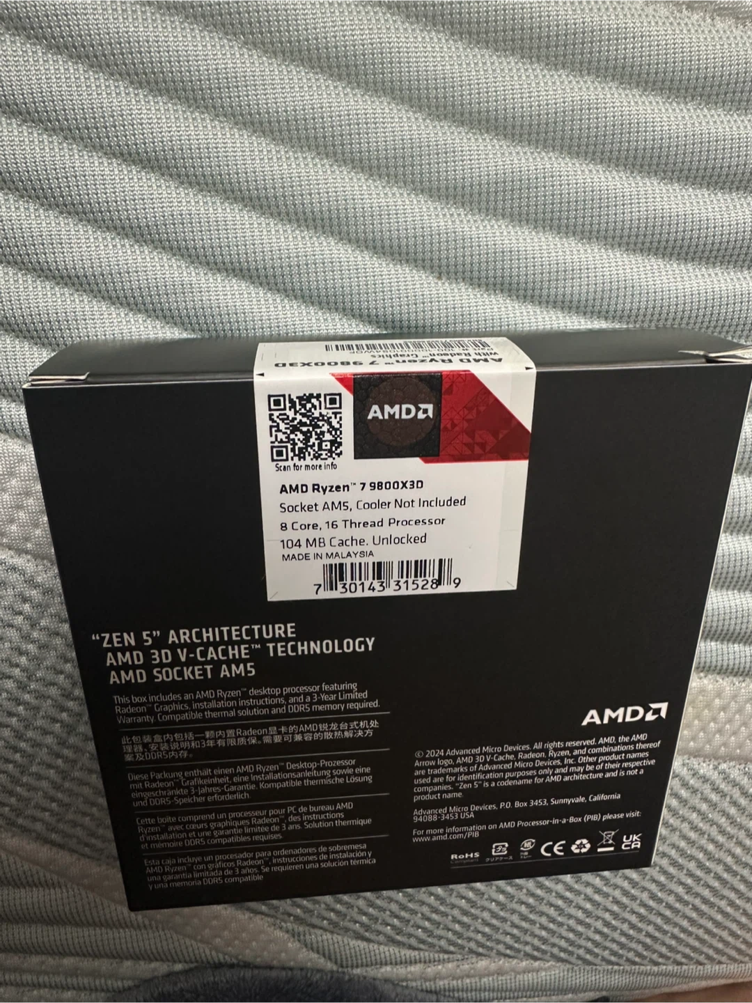 AMD Ryzen 7 9800X3D CPU - photo 2