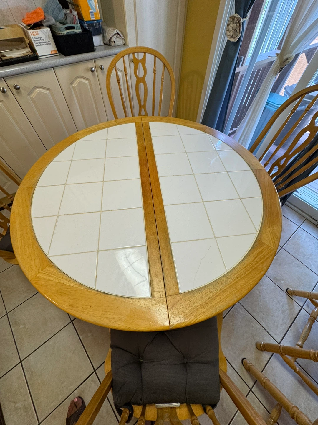 Expandable Round Oak Dining Table with 6 Chairs - photo 2