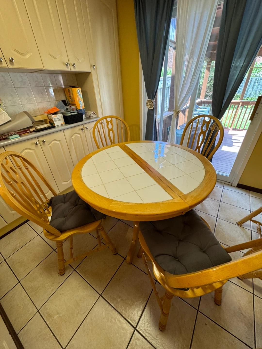 Expandable Round Oak Dining Table with 6 Chairs - photo 4
