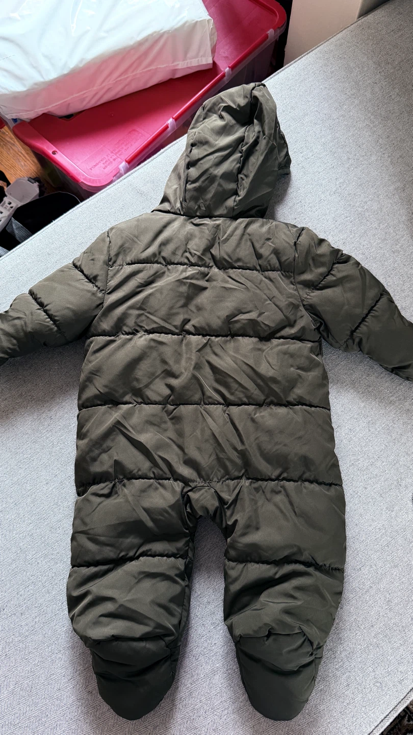 Old Navy Baby Snowsuit 0-3M - photo 2
