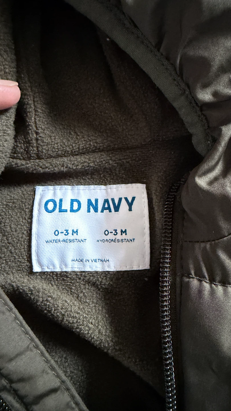 Old Navy Baby Snowsuit 0-3M - photo 3