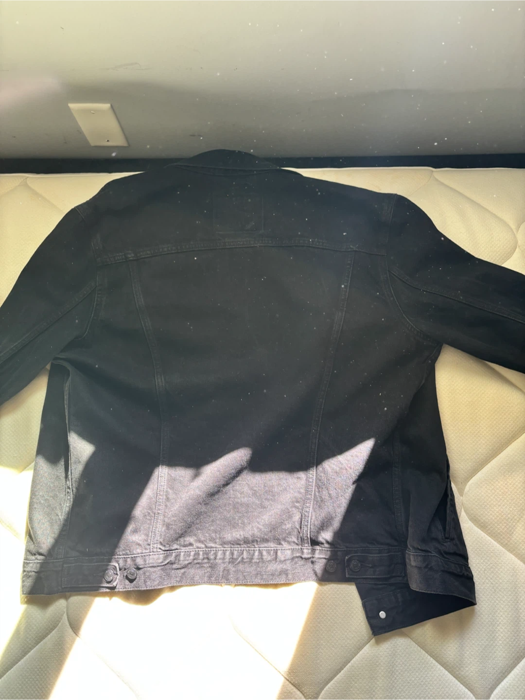 Men’s XXL Levi’s Denim Jacket - photo 2