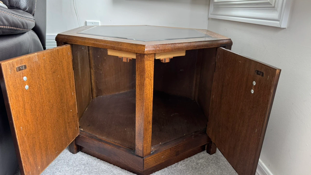 Side Table - photo 3