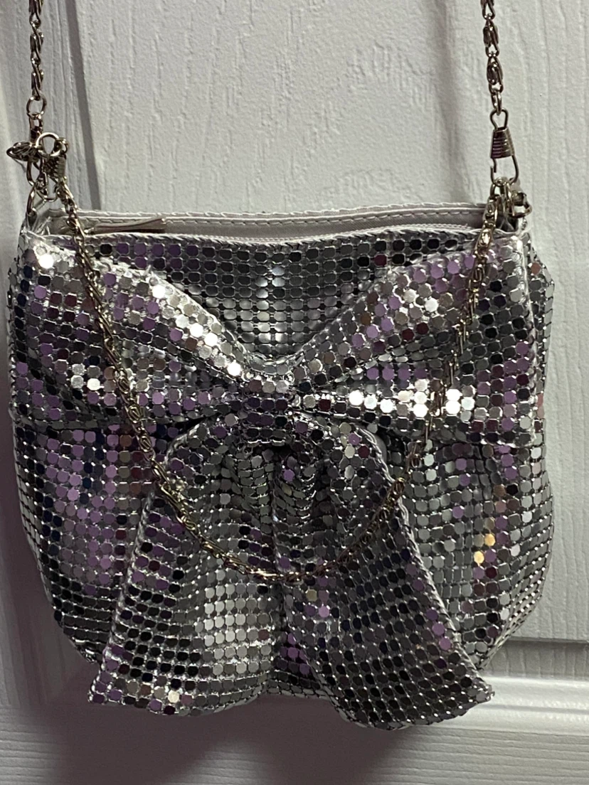 Silver sequin bow crossbody bag - photo 2