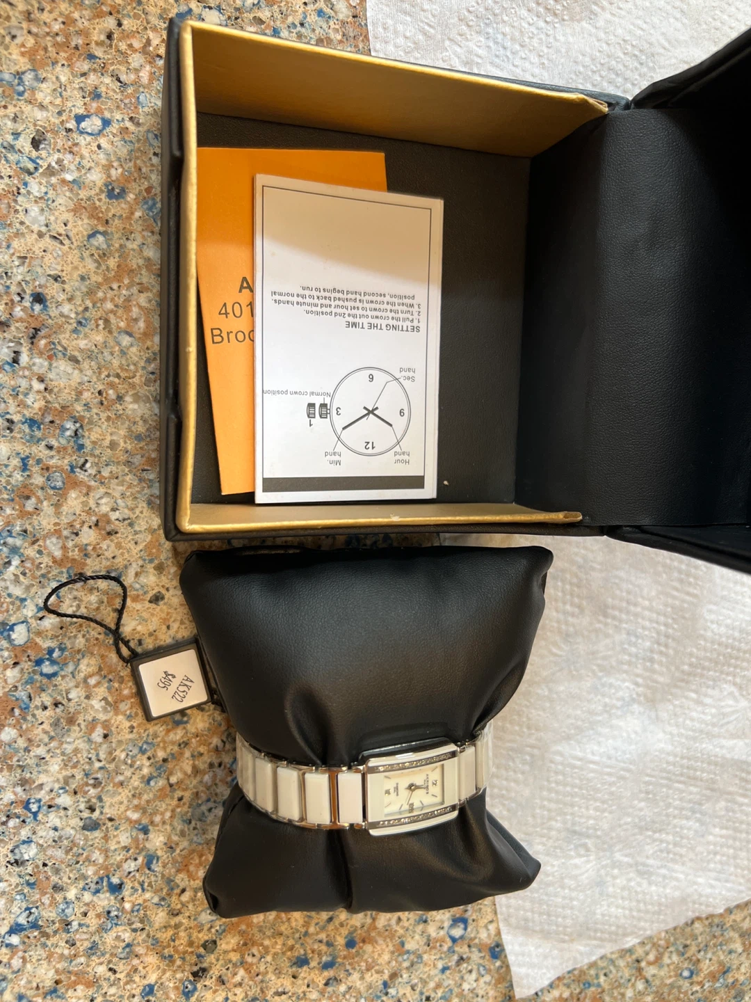 Akribos XXIV AK522 Women's Watch - photo 2