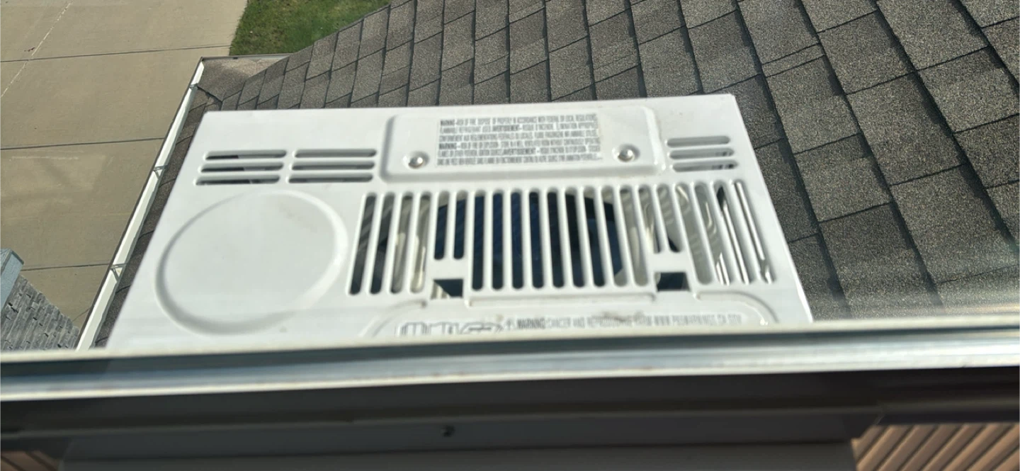 Midea Window Air Conditioner - photo 2