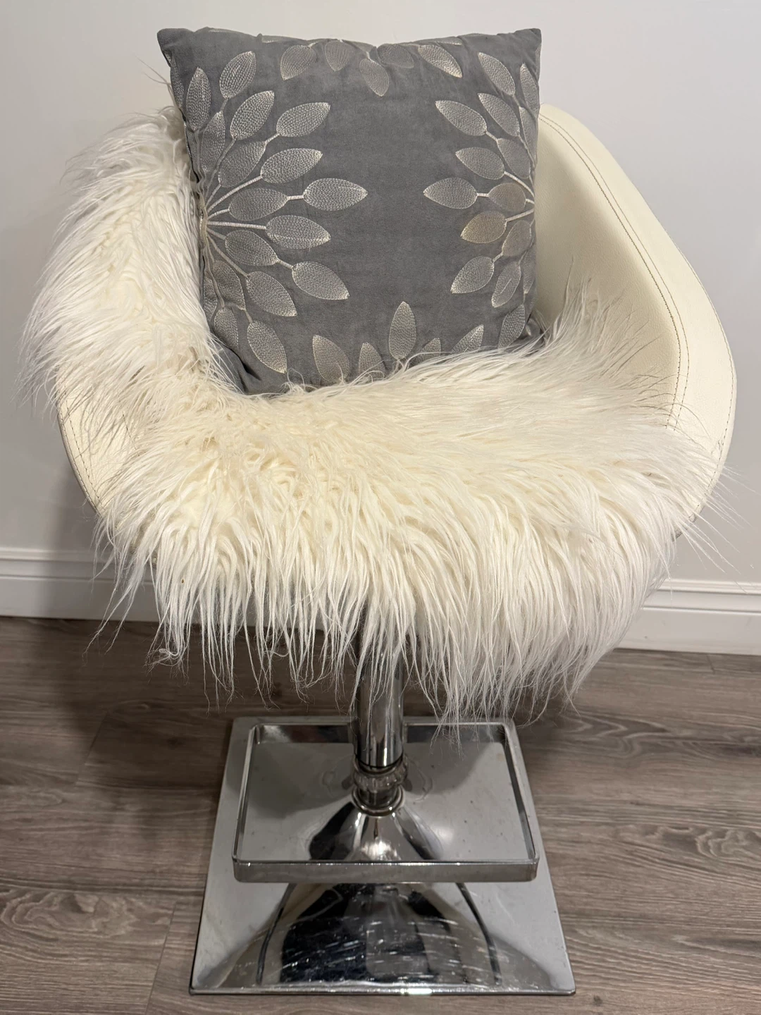 Cream Swivel Bar Stool