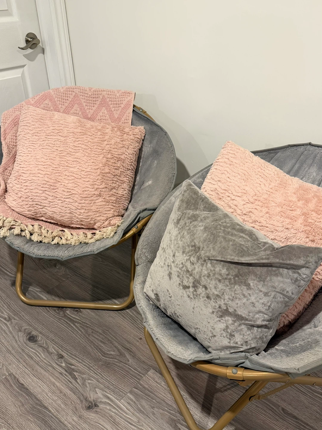 Set of 2 Grey Faux Fur Saucer Chairs - photo 2