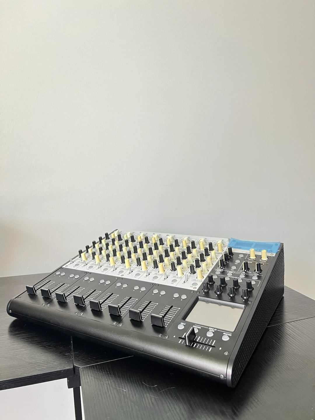 Korg Zero8 Live Control Console