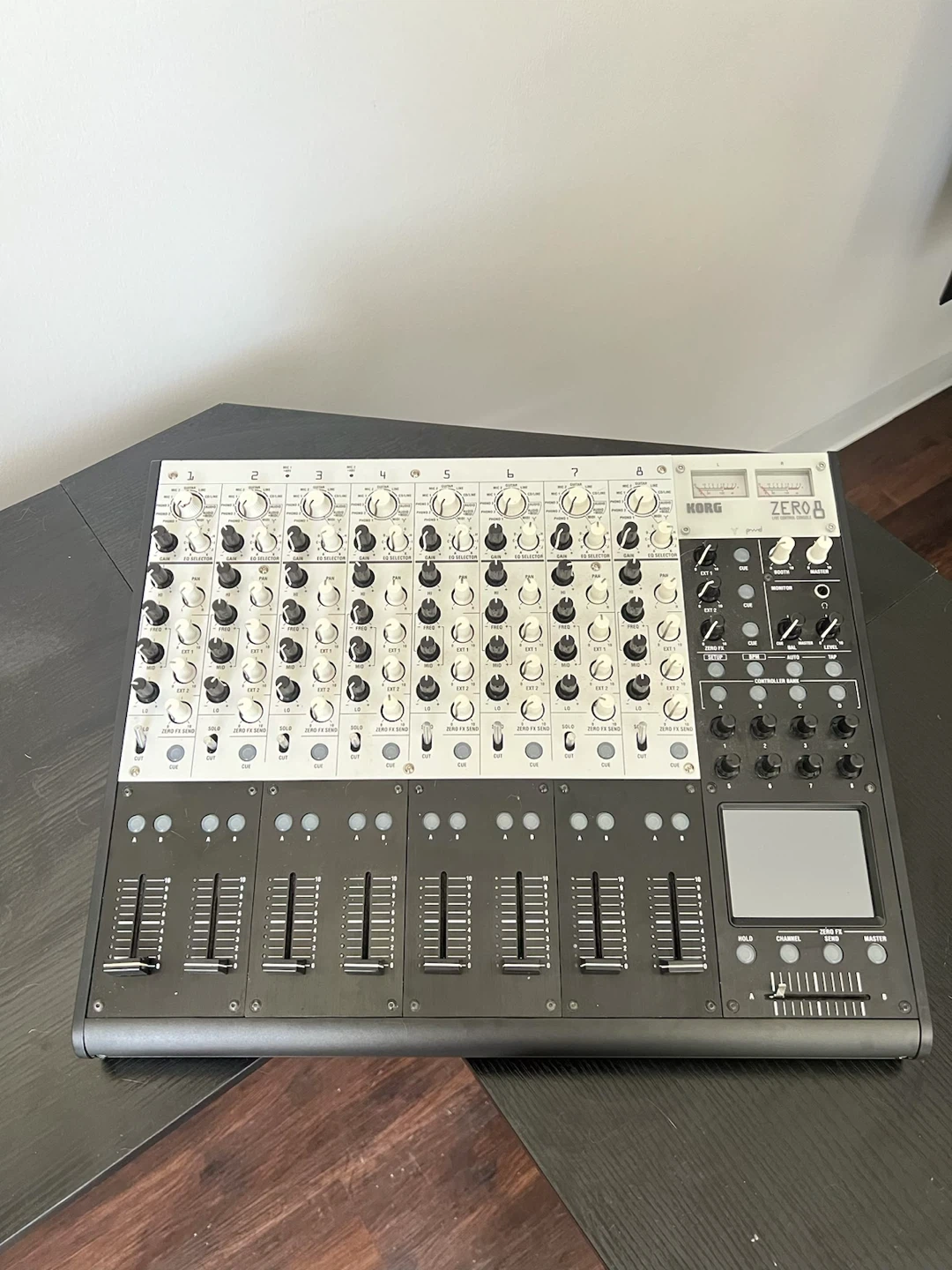 Korg Zero8 Live Control Console - photo 2