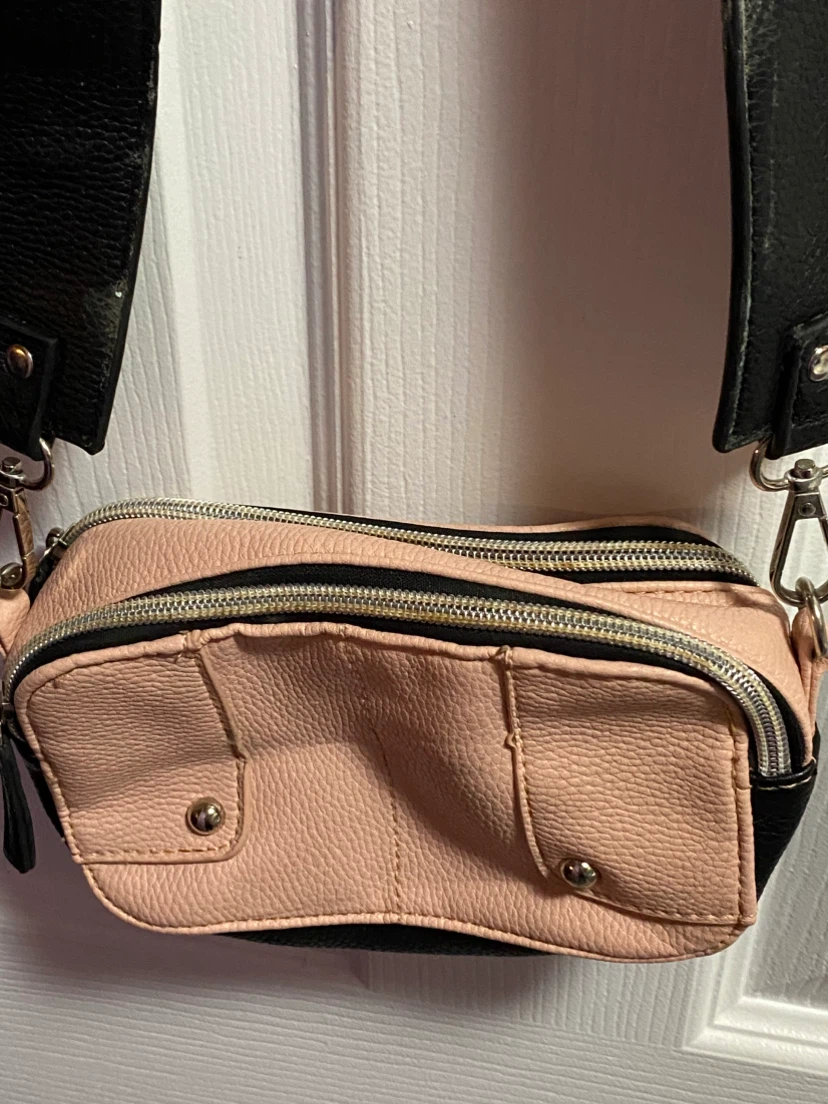 Pink and Black Crossbody Bag with Floral Strap - photo 3