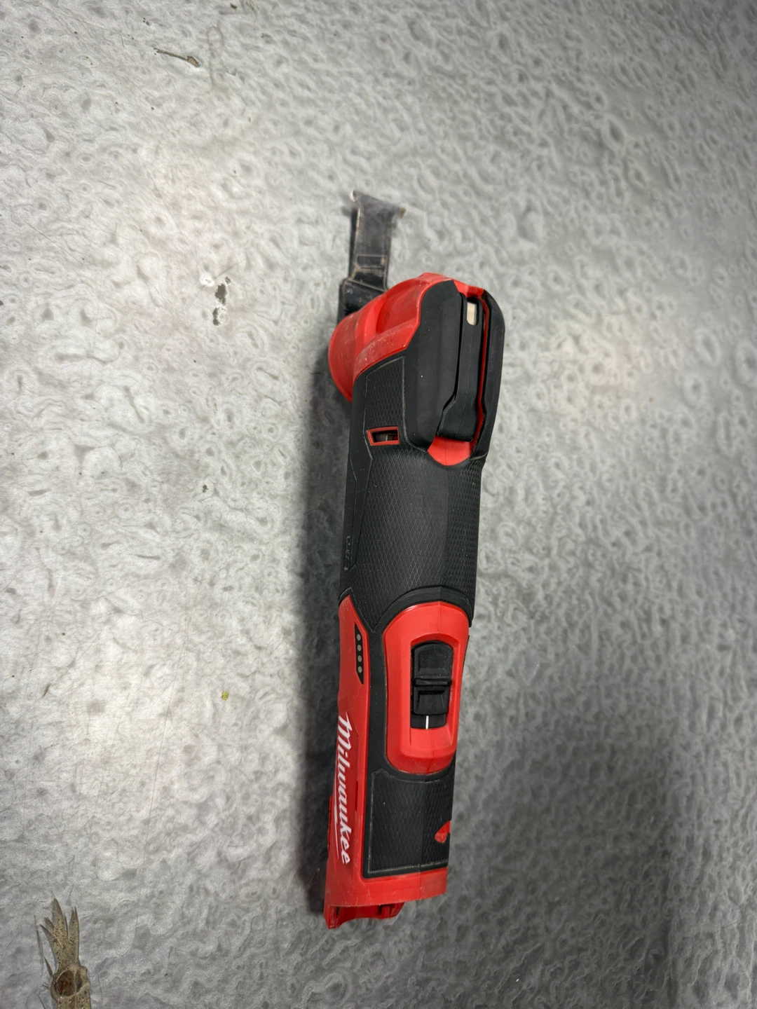 Milwaukee M12 FUEL Cordless Oscillating Multi-Tool - photo 4