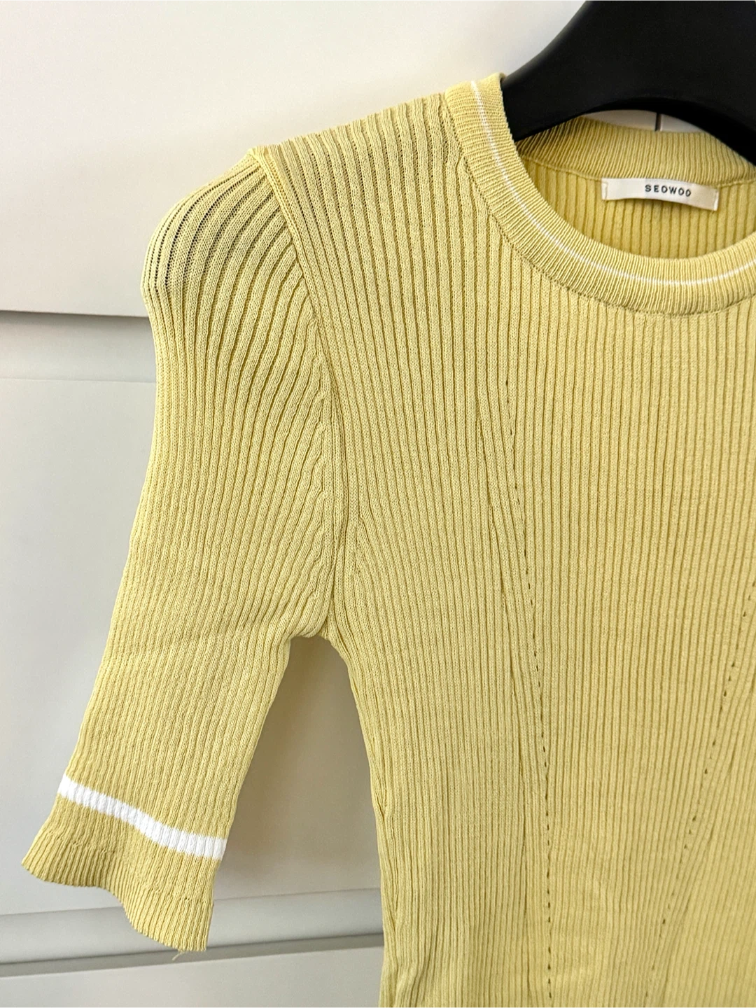 [Brand New] Yellow Ribbed Knit Top - photo 2