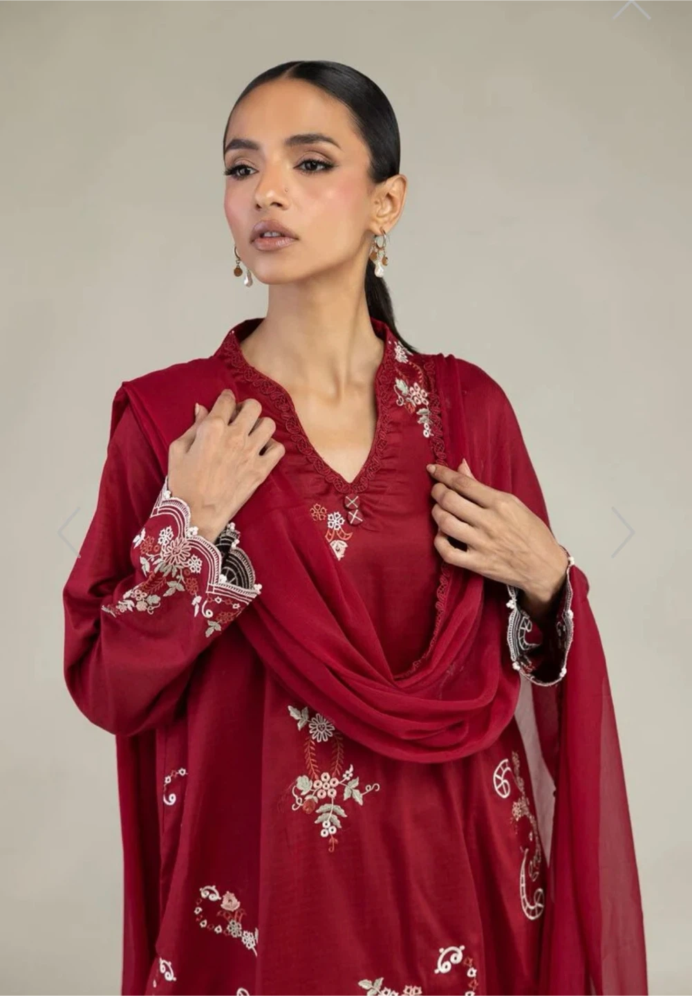 New Maroon Embroidered Three-Piece Salwar Kameez - photo 2