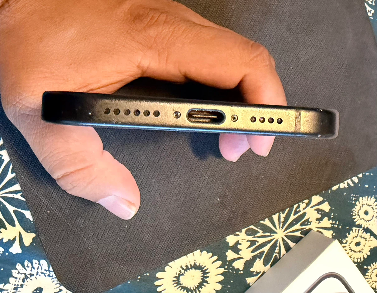 iPhone 15 Plus 128GB Black – Excellent Condition – 90% Battery - photo 4