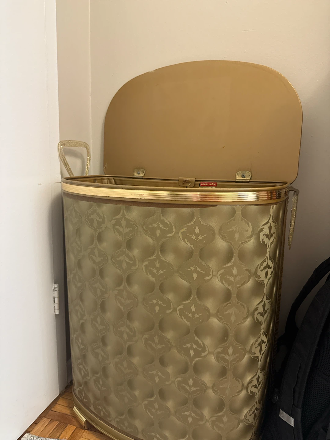 Vintage Pearl-Wick Gold Laundry Hamper - photo 2