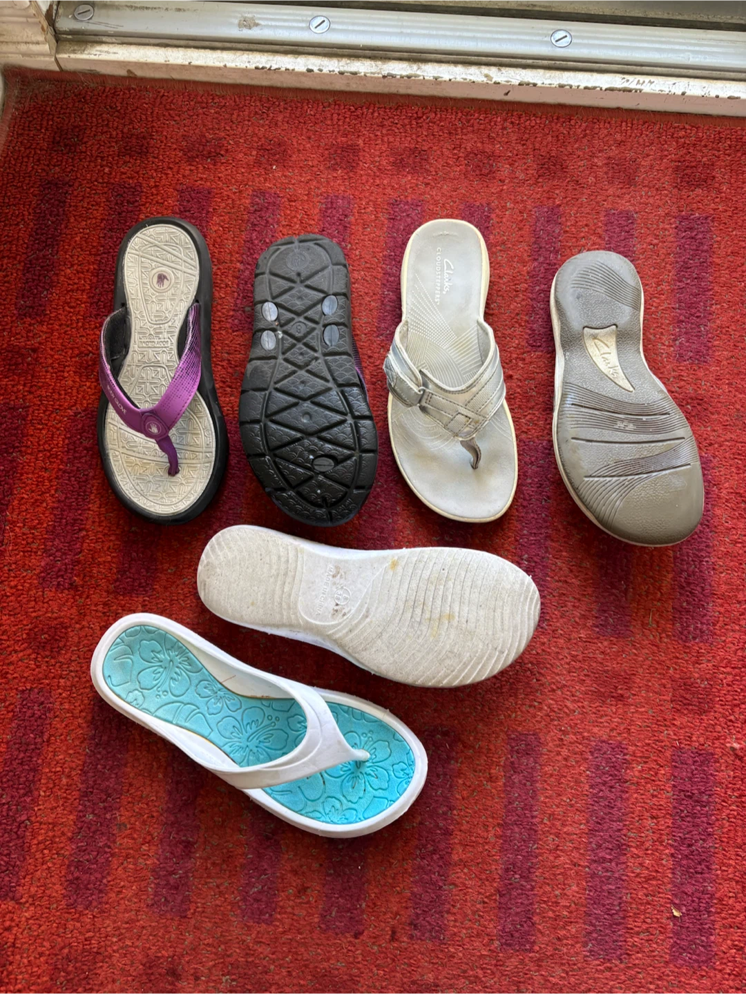 Women’s Sandals all Size 8 $3 each or all for $7 - photo 5