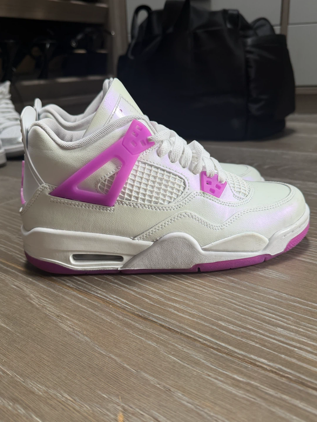 Air Jordan 4 Retro White/Pink – Size 6Y - photo 2