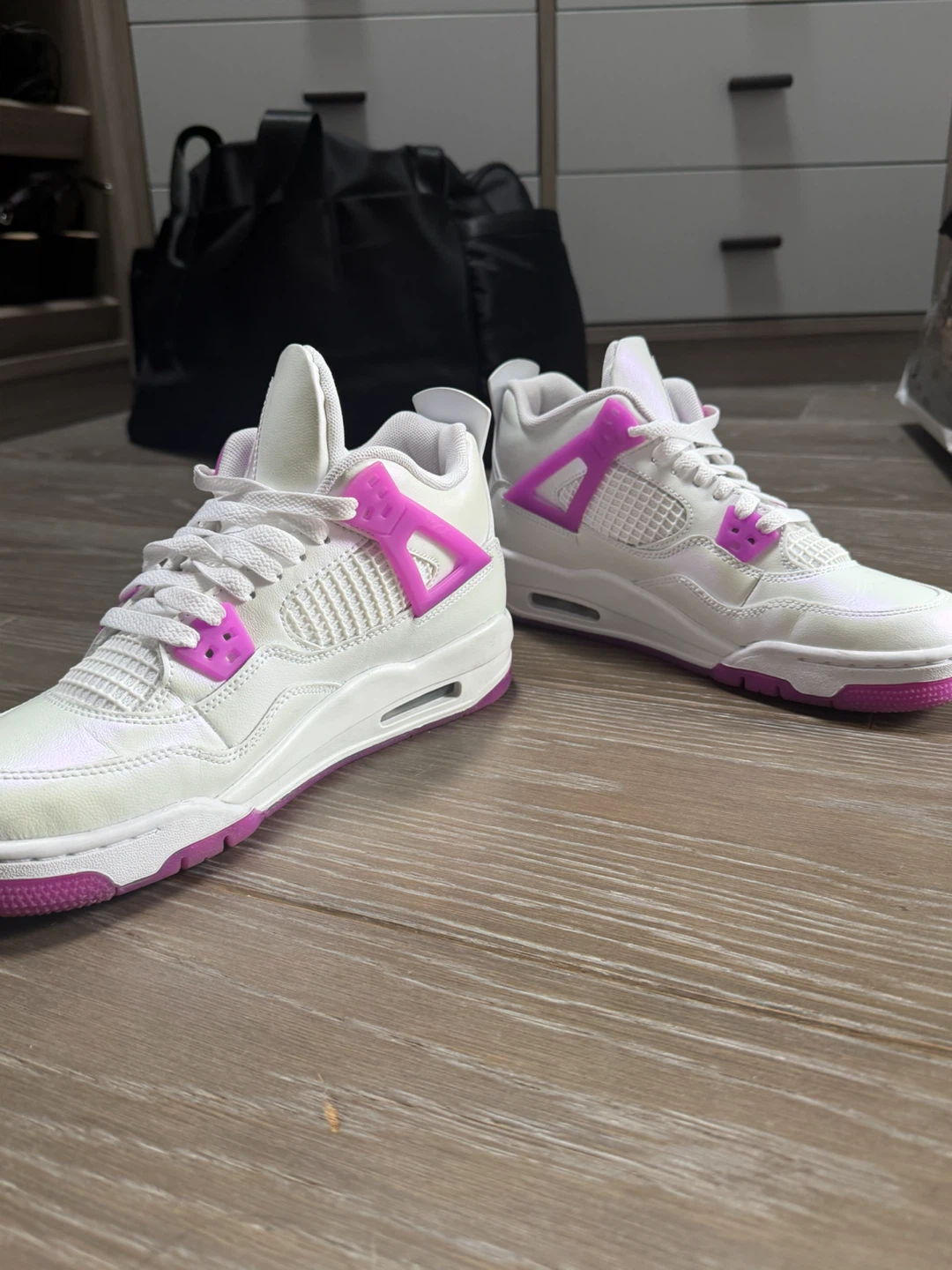 Air Jordan 4 Retro White/Pink – Size 6Y - photo 5