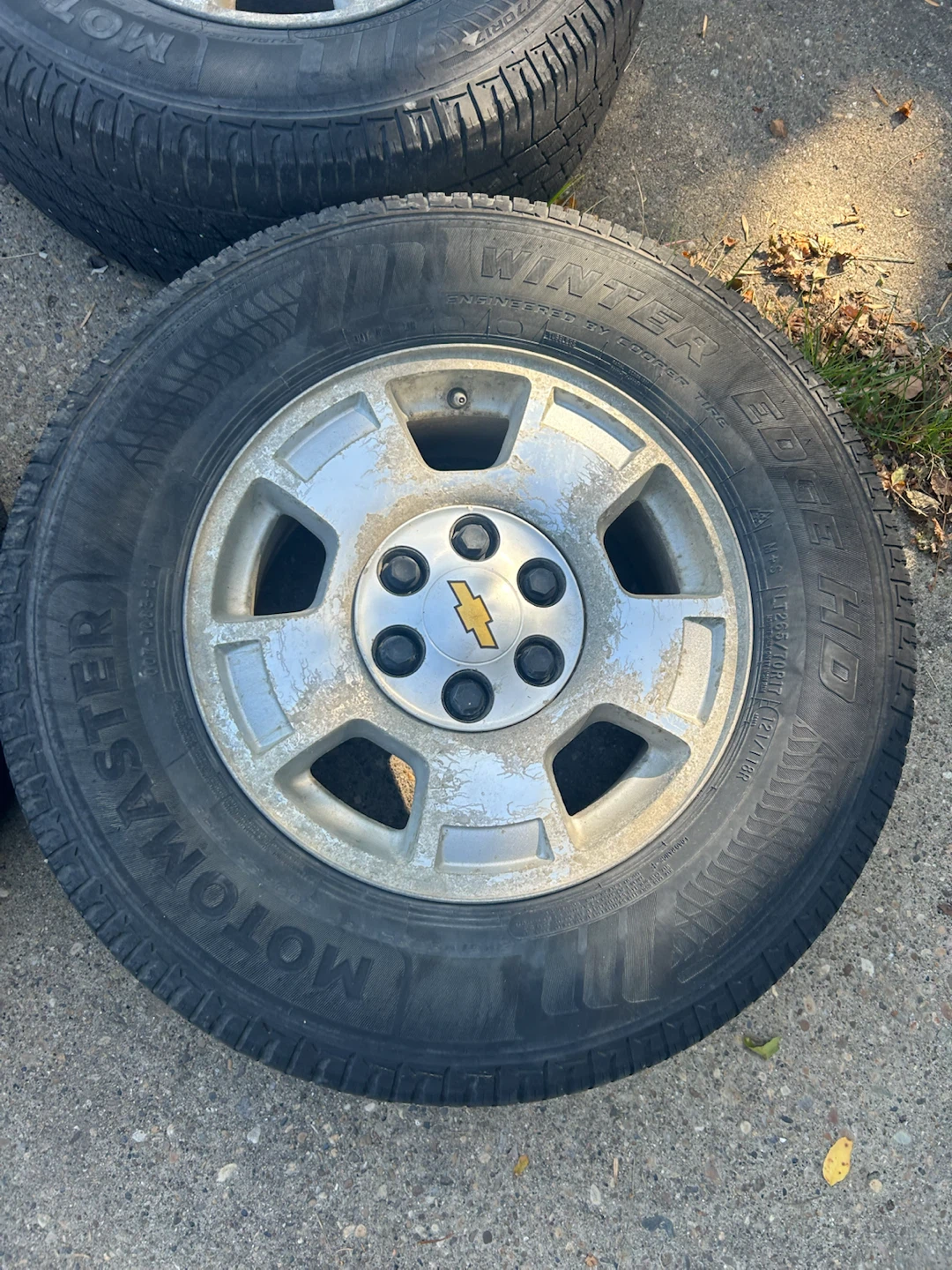 Motomaster Winter Edge HD Tires with Chevrolet Rims - photo 2