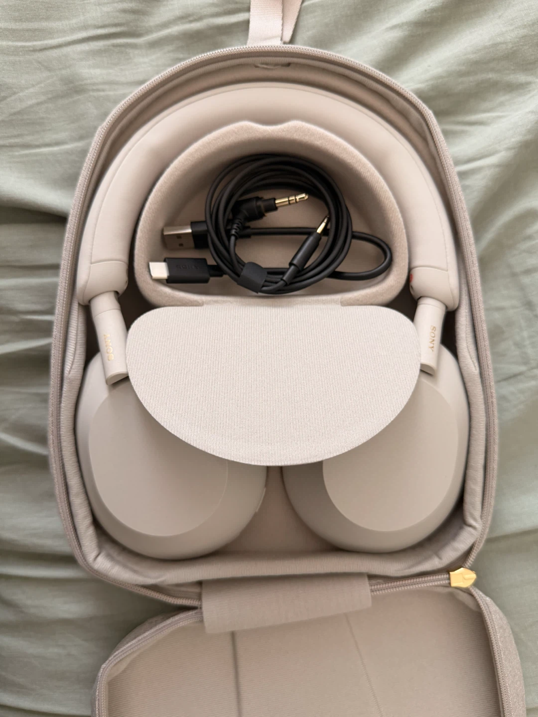 Sony WH-1000XM5 Wireless Headphones - photo 2