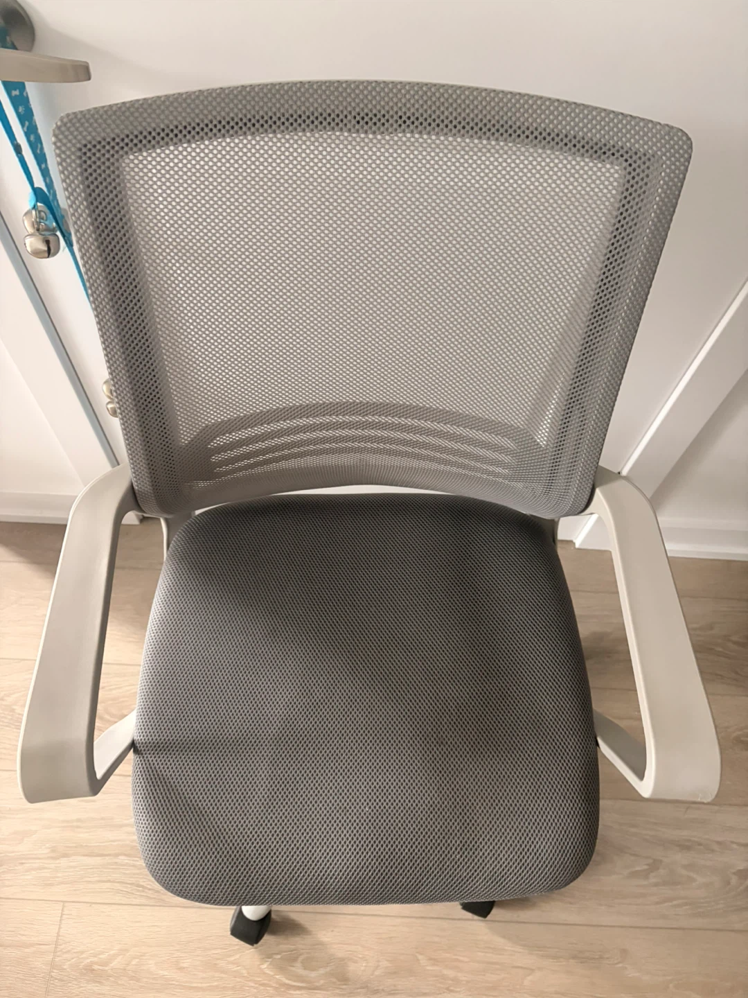 Grey Mesh Office Chair - photo 3