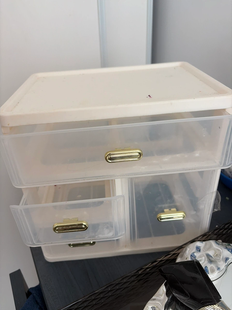 Small Plastic Desktop Organizer with 3 Drawers