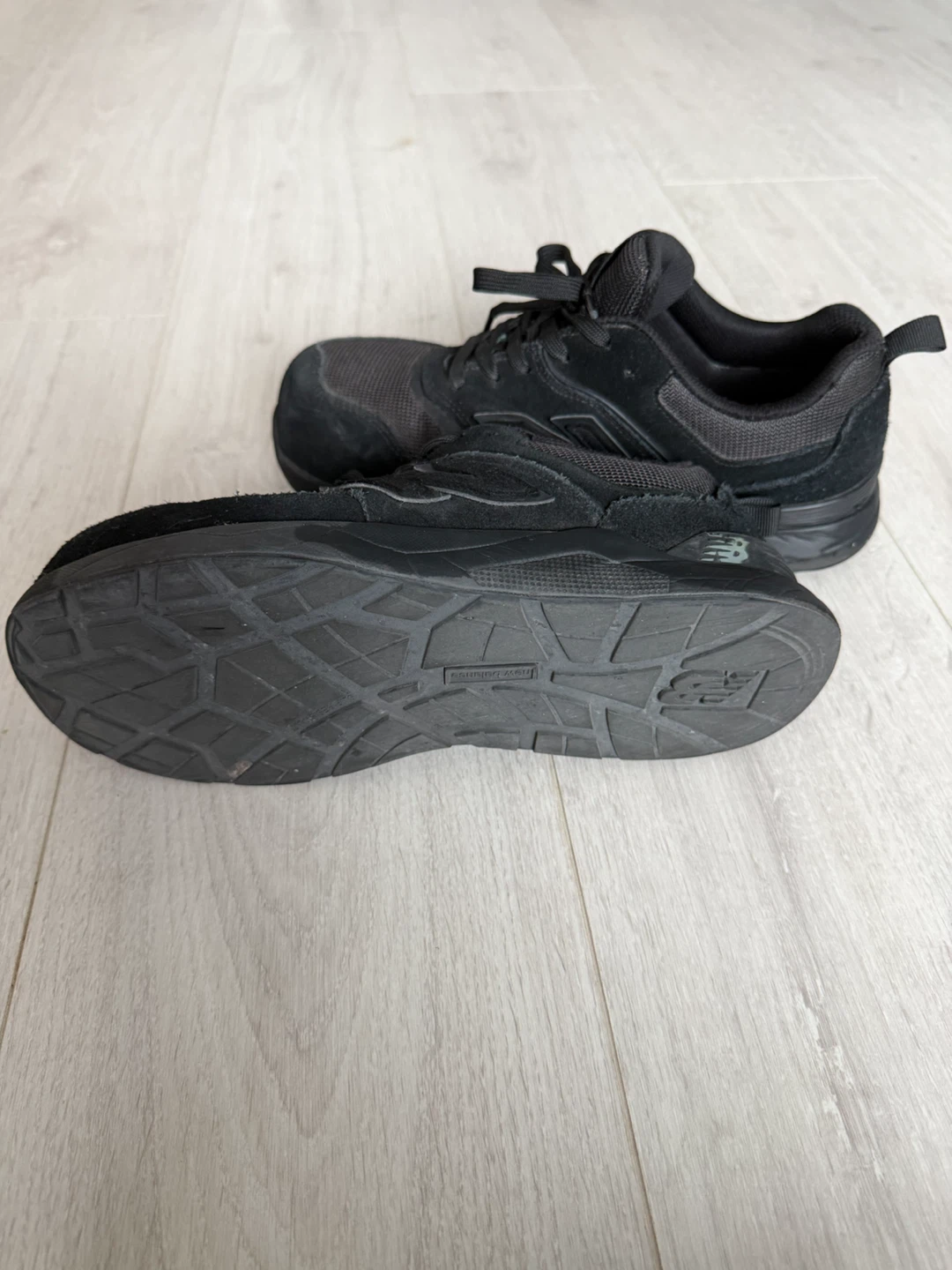 New Balance Safety Shoes - Black, Size 8 - photo 4