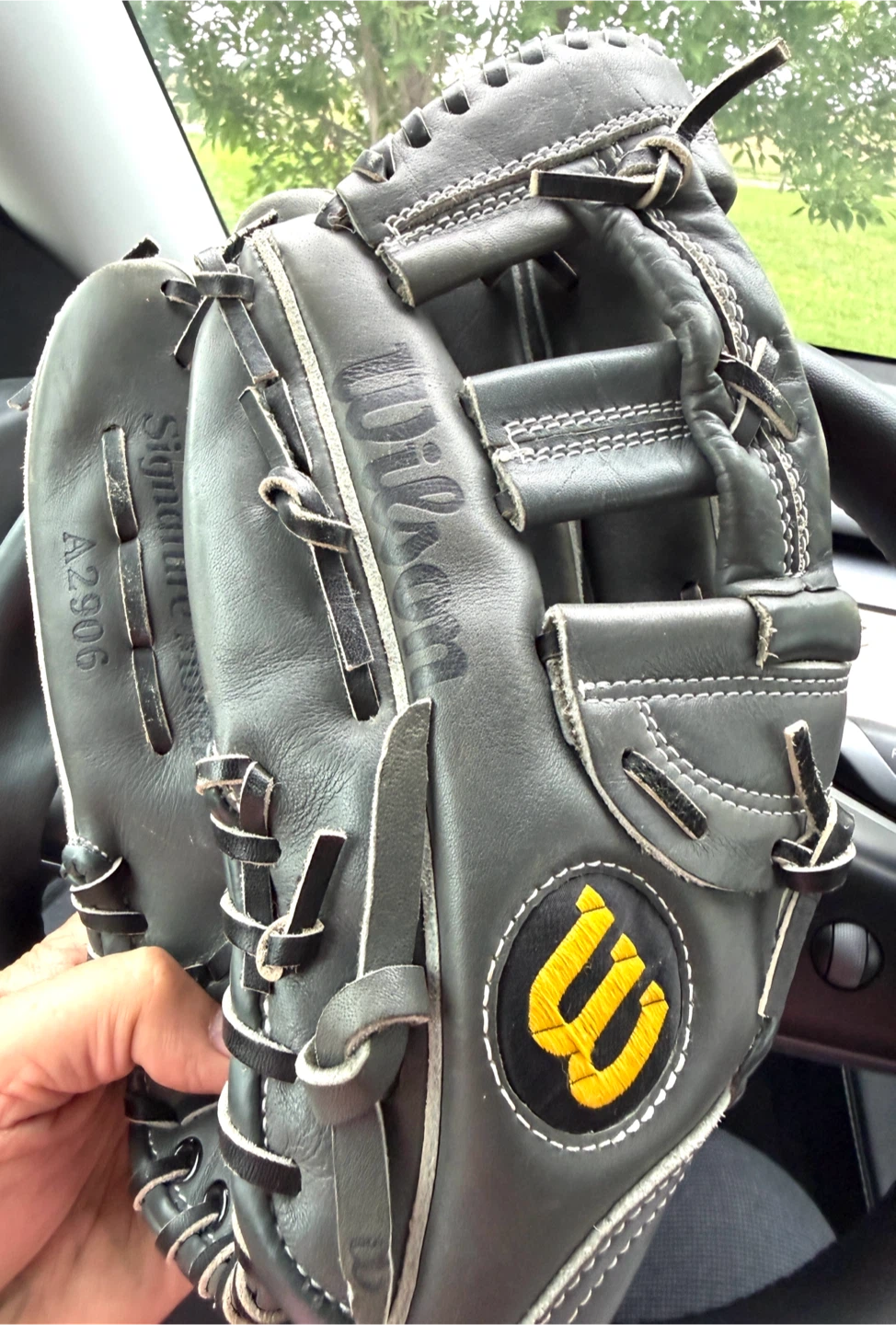 Wilson A2906 Signature Model Baseball Glove, size 12”
