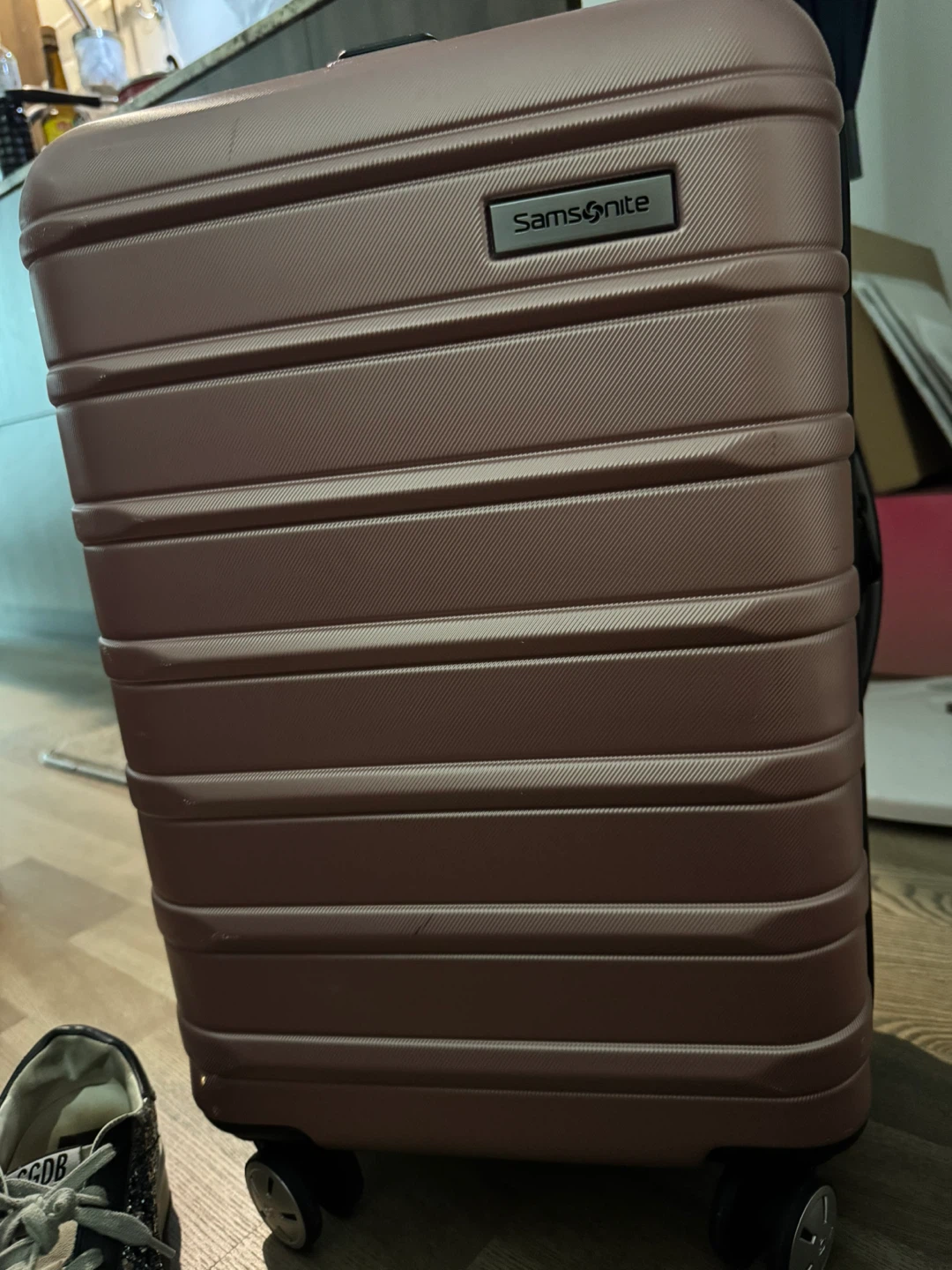 Samsonite 20“ RoseGold Hardside Spinner Luggage - photo 2