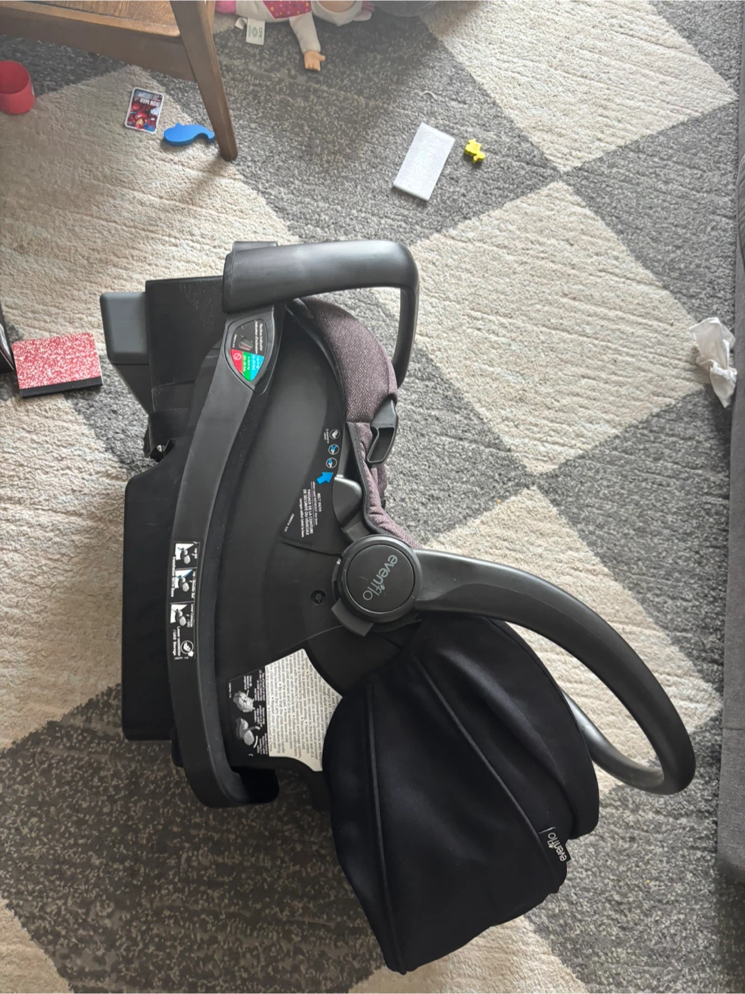 Evenflo Litemax Safemax Infant Car Seat - photo 3