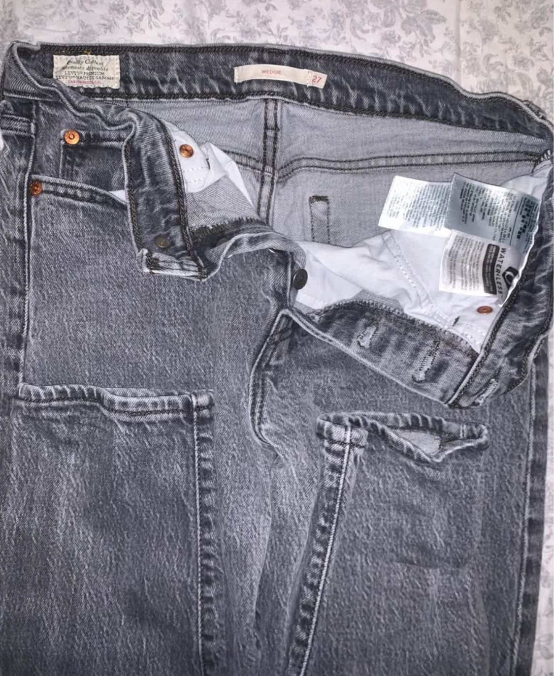 Levi's Premium Wedgie Fit Jeans, Size 27 - photo 3