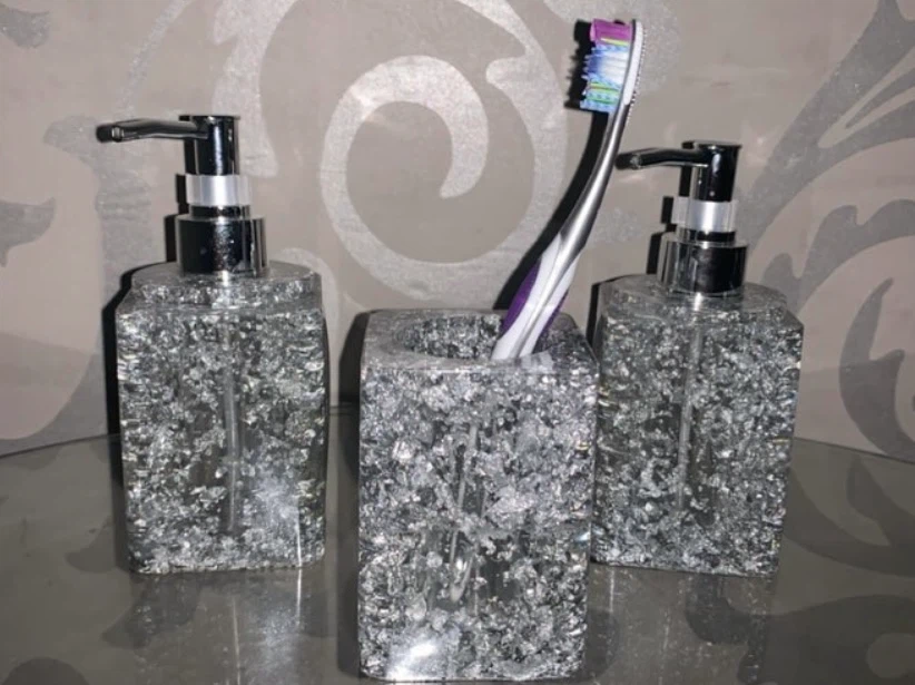 Costume resin Sparkly Bathroom Accessory Set - photo 2