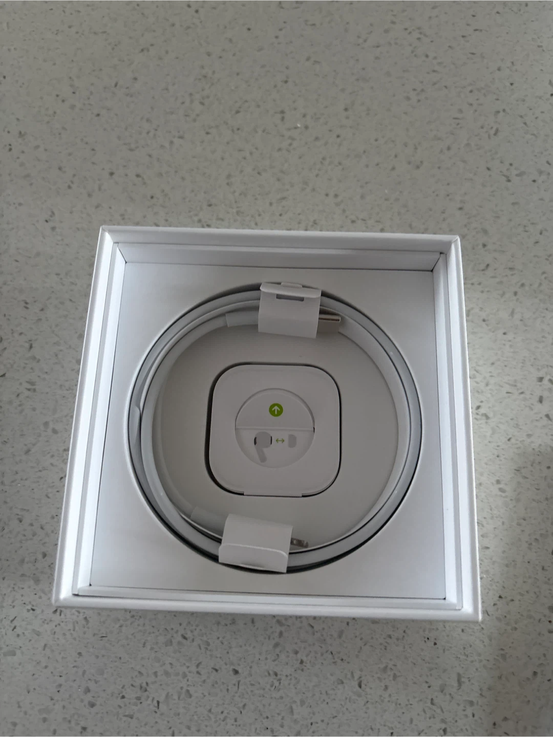 Apple AirPods Pro 1st Gen Wireless Charging Case - photo 4