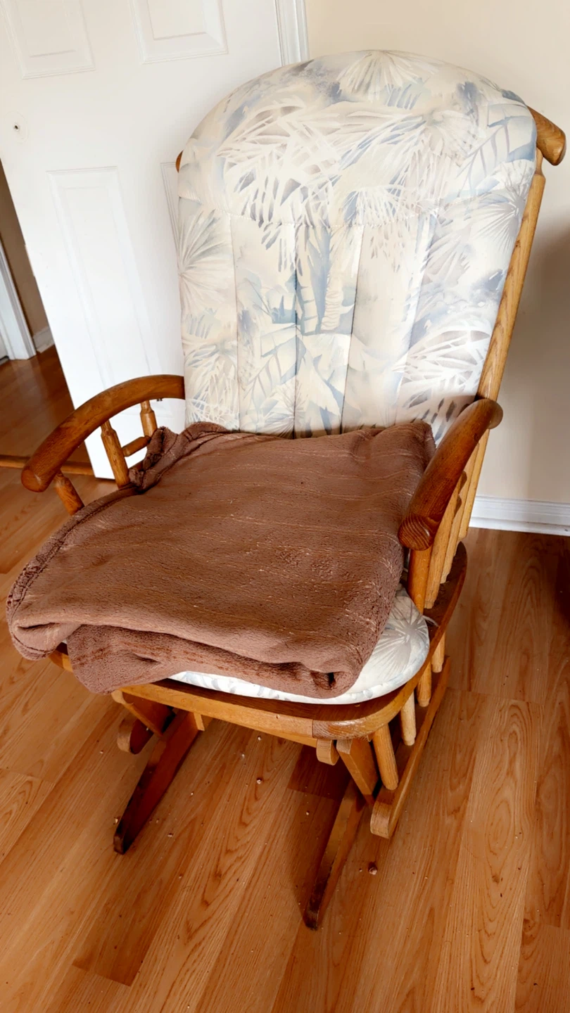 Real Wooden Glider Rocking Chair - photo 2