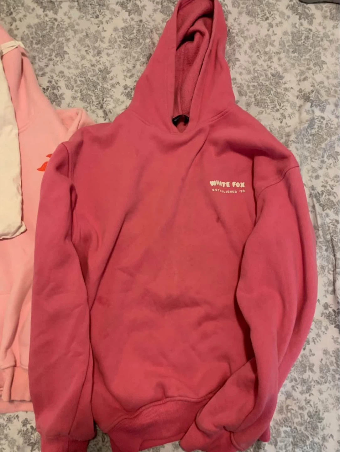 Pink Palm Puff size S + White Fox Hoodie  XS/S - $120 for both - photo 5