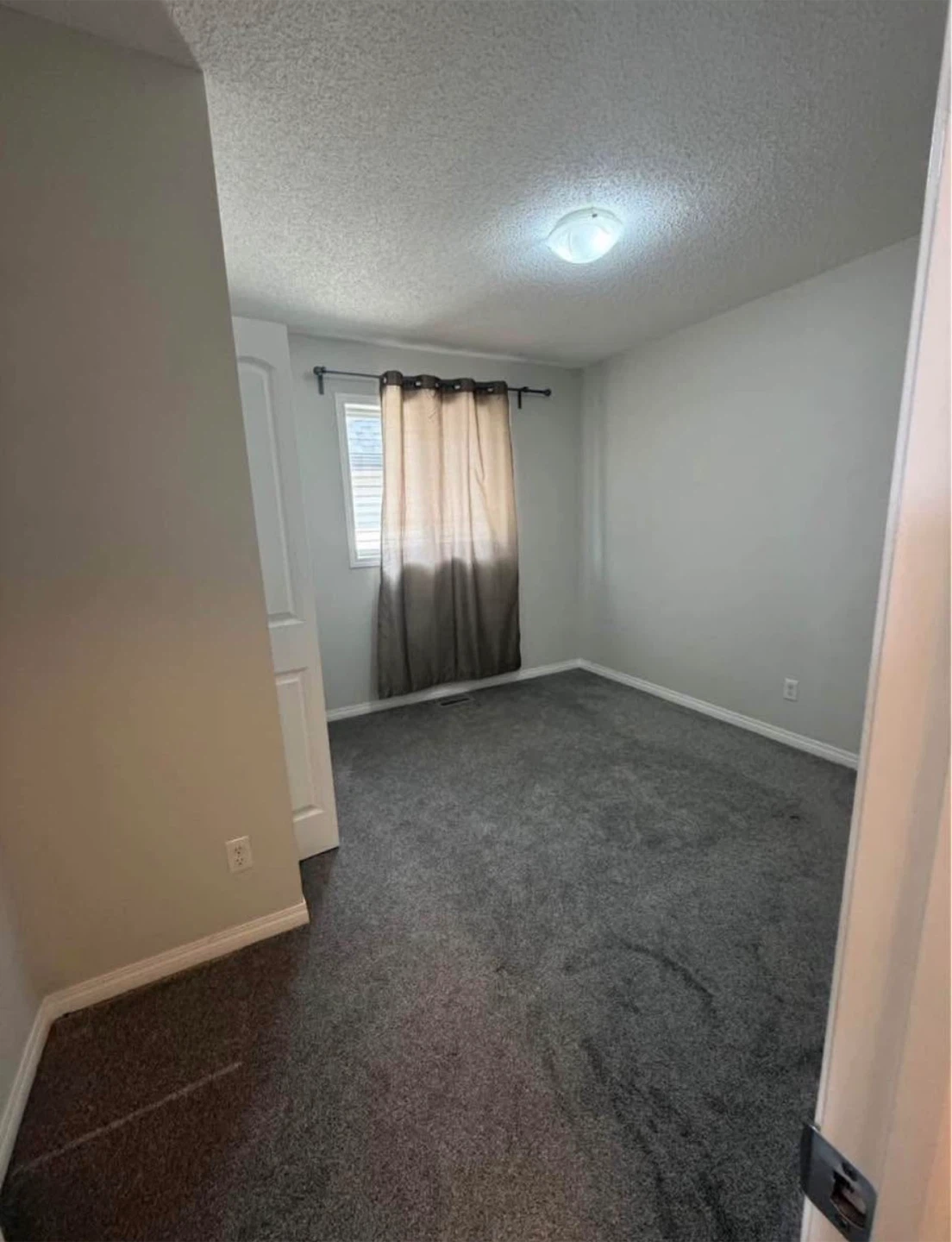 Private room for rent - photo 2
