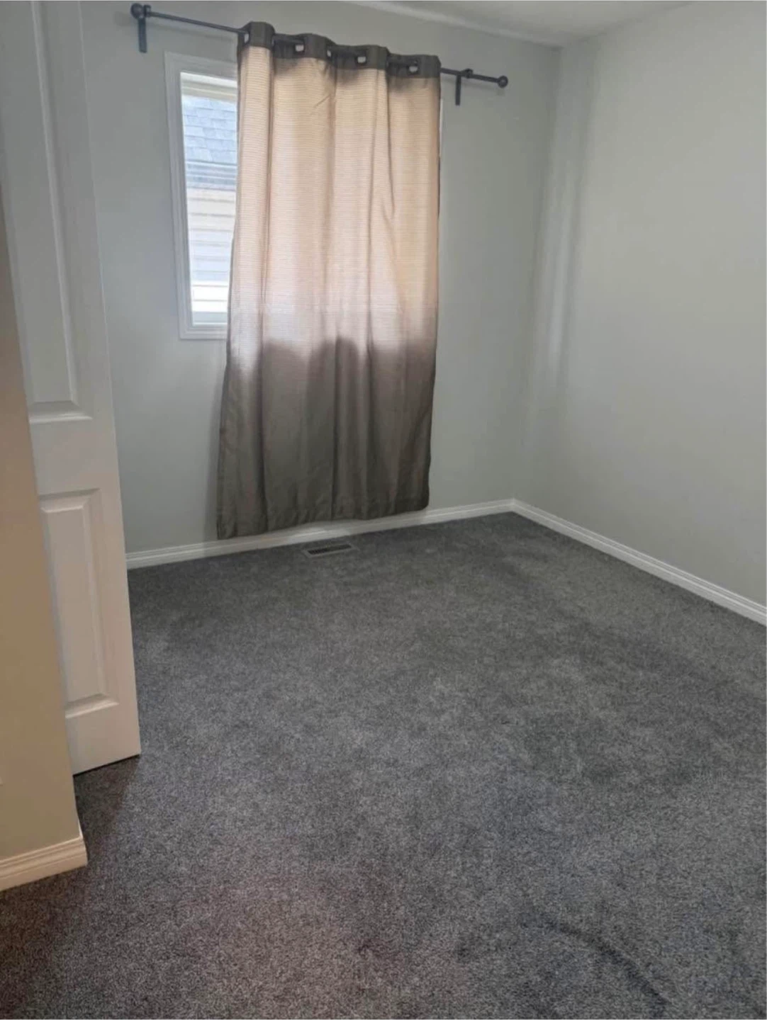 Private room for rent - photo 3