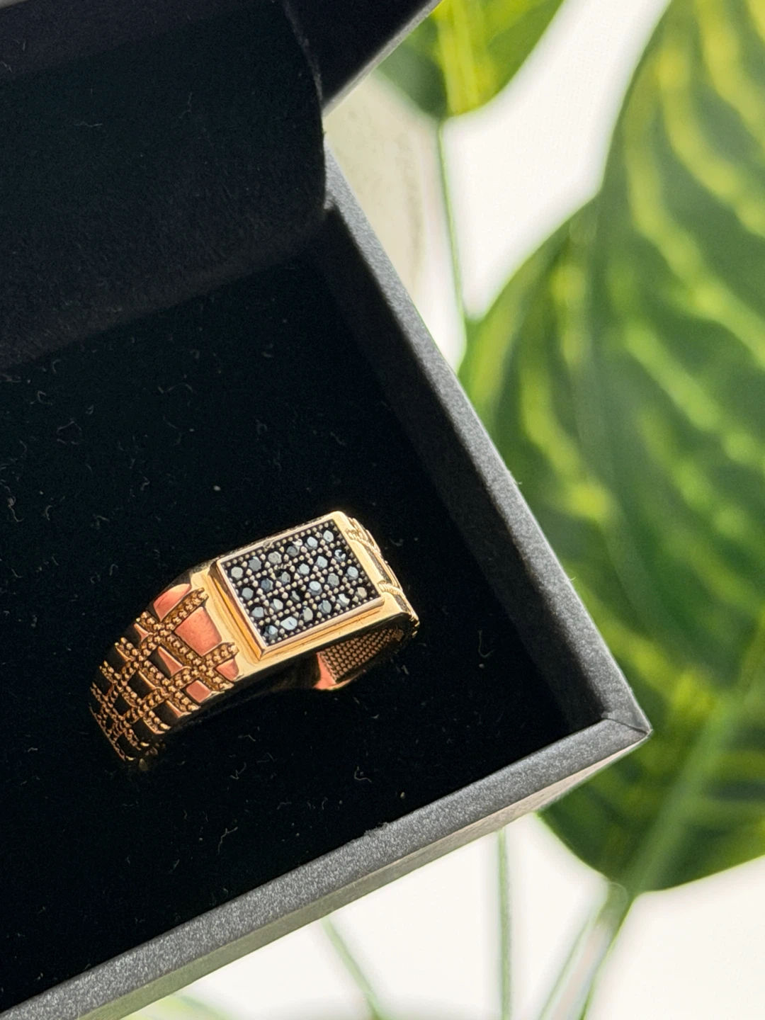 100% 14k Gold men's ring with black stone  Size 9🖤5,2gr