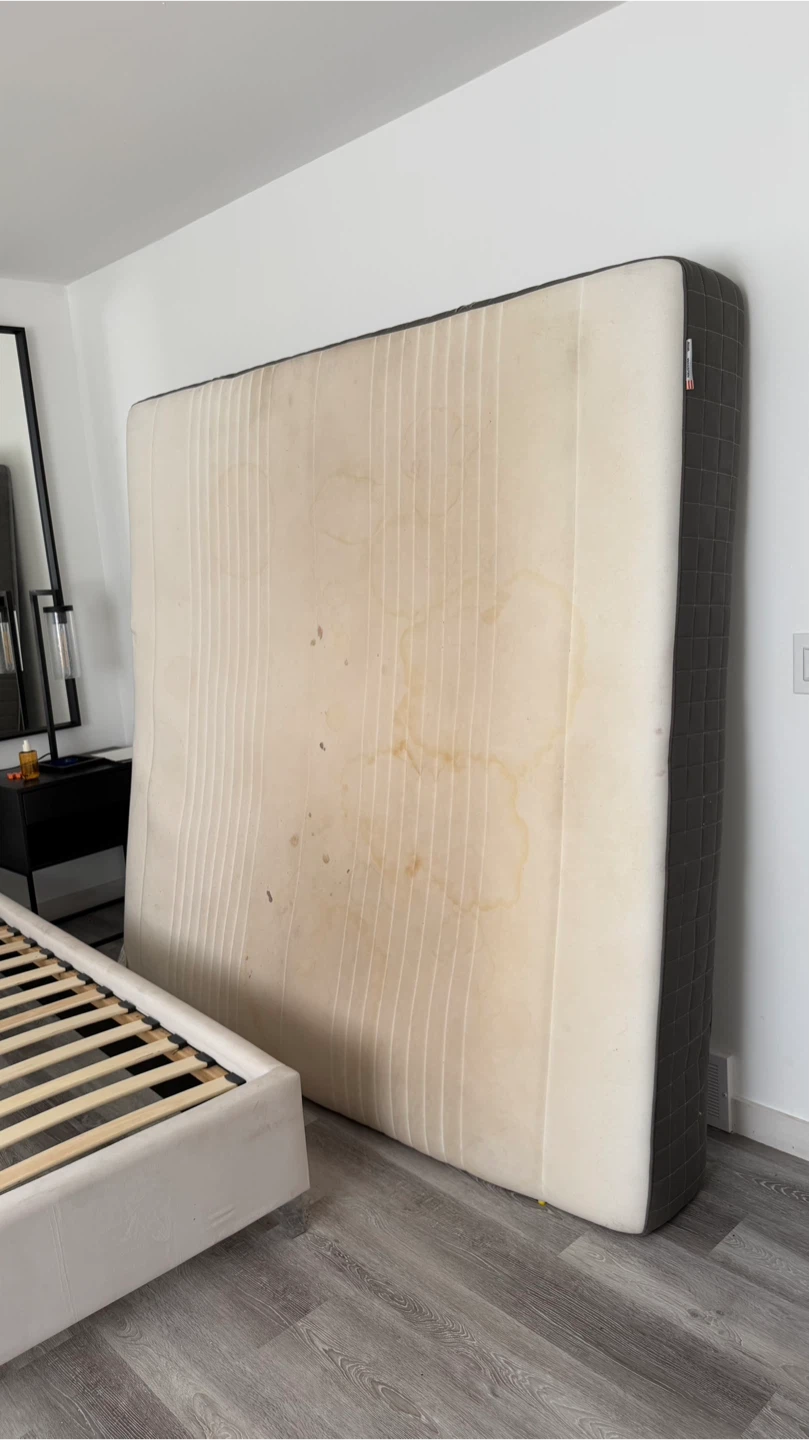 King size mattress - photo 2
