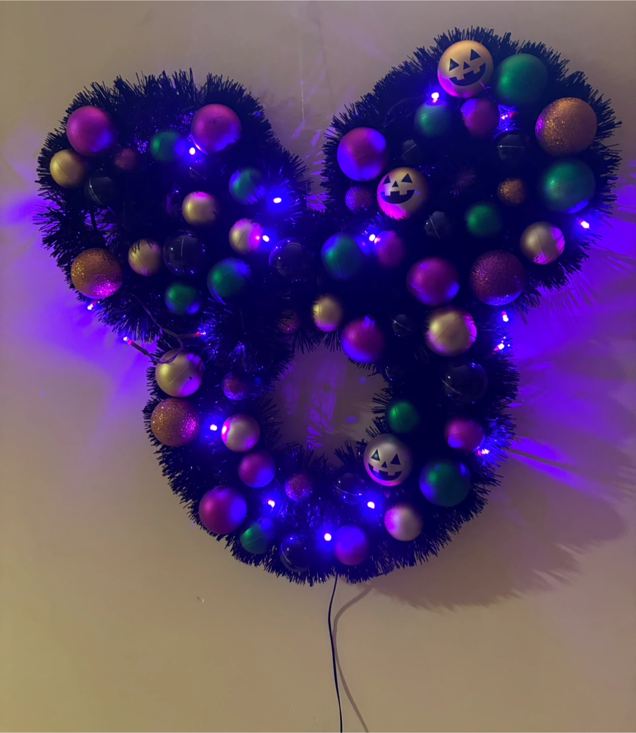 Disney Mickey Mouse Lighted Halloween Wreath - photo 2