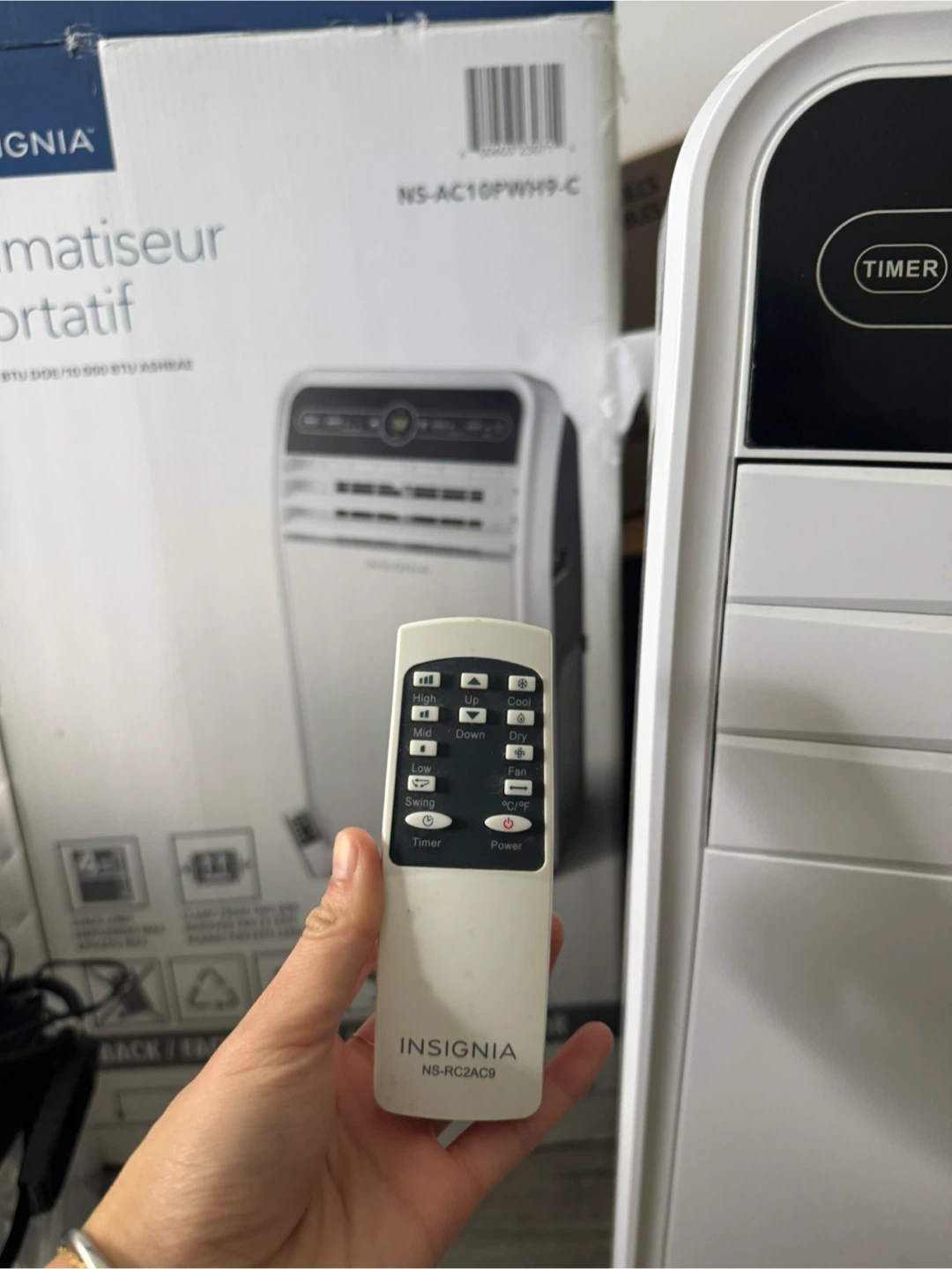 [90% USED!] Insignia - Portable Air Conditioner 450 Sq. Ft. - photo 2