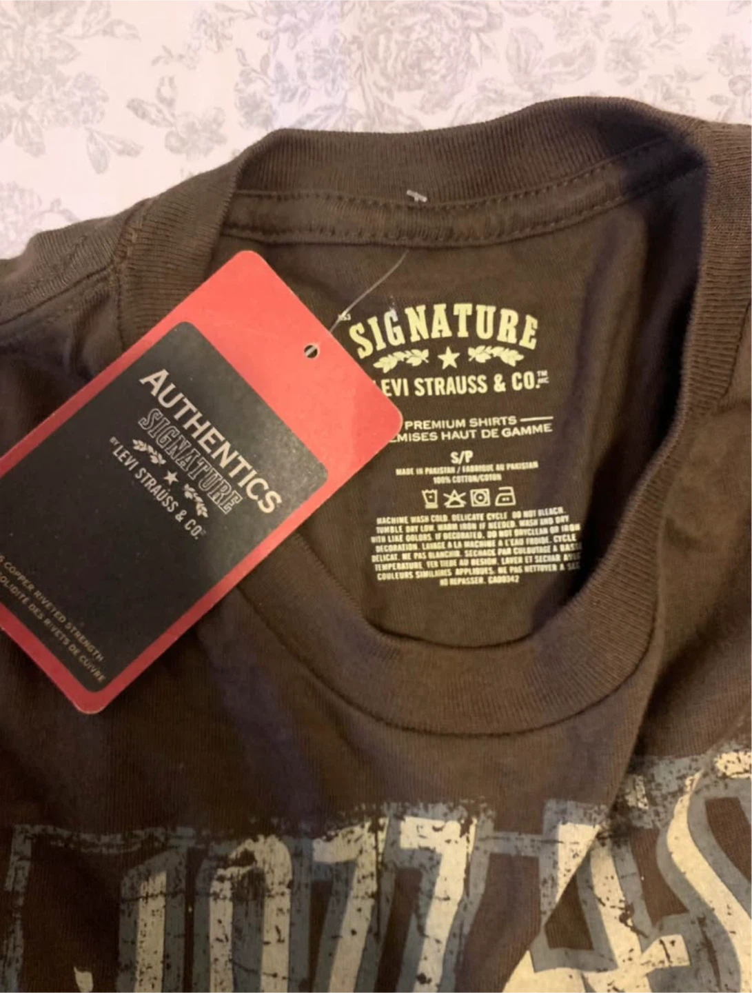 Levi Strauss & Co. T-Shirt - photo 2